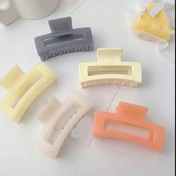 Translucent Rectangular Hair Clip - Light Blue! - Picture 3 of 4